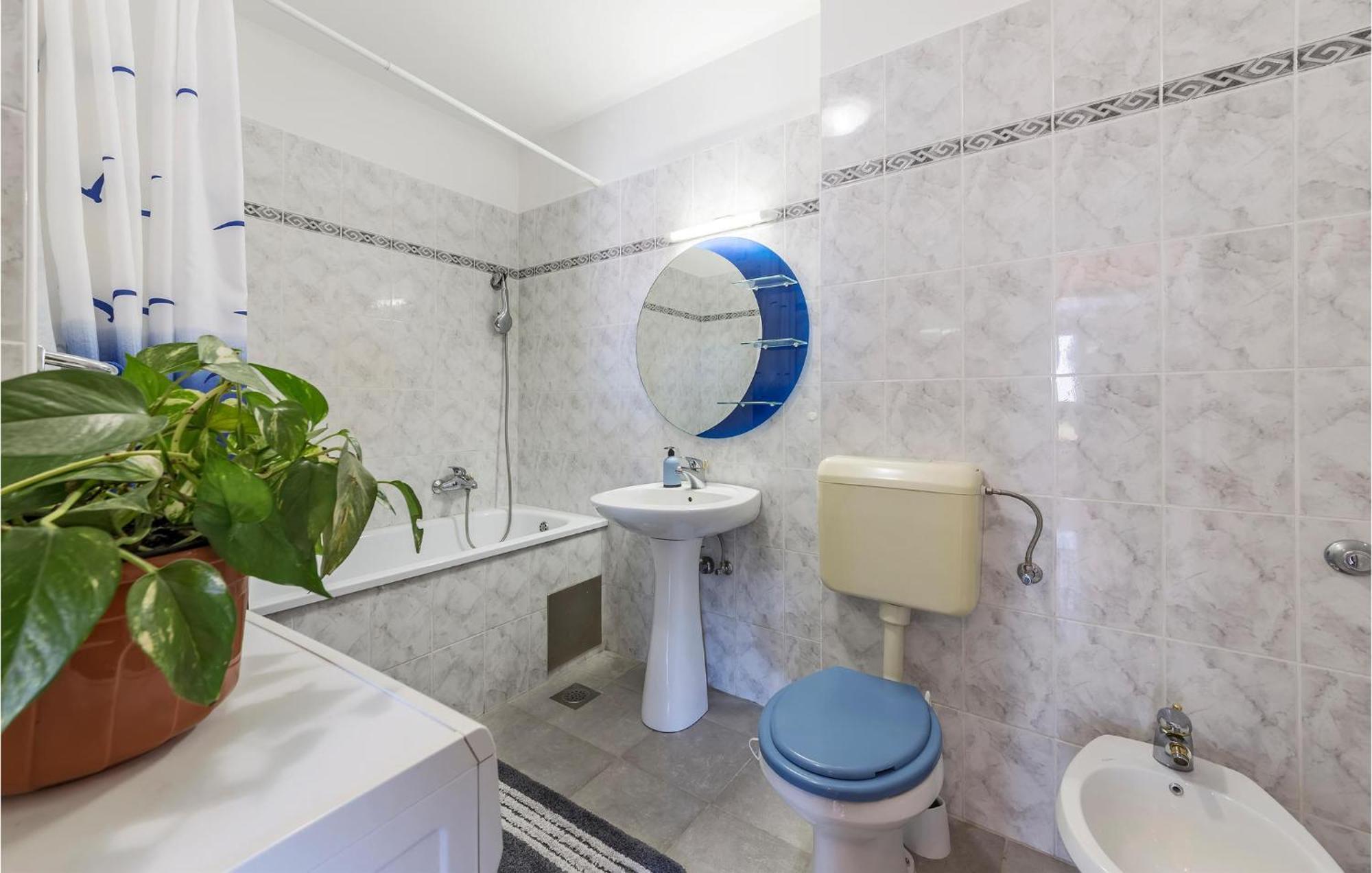 1 Bedroom Beautiful Apartment In PUY מראה חיצוני תמונה