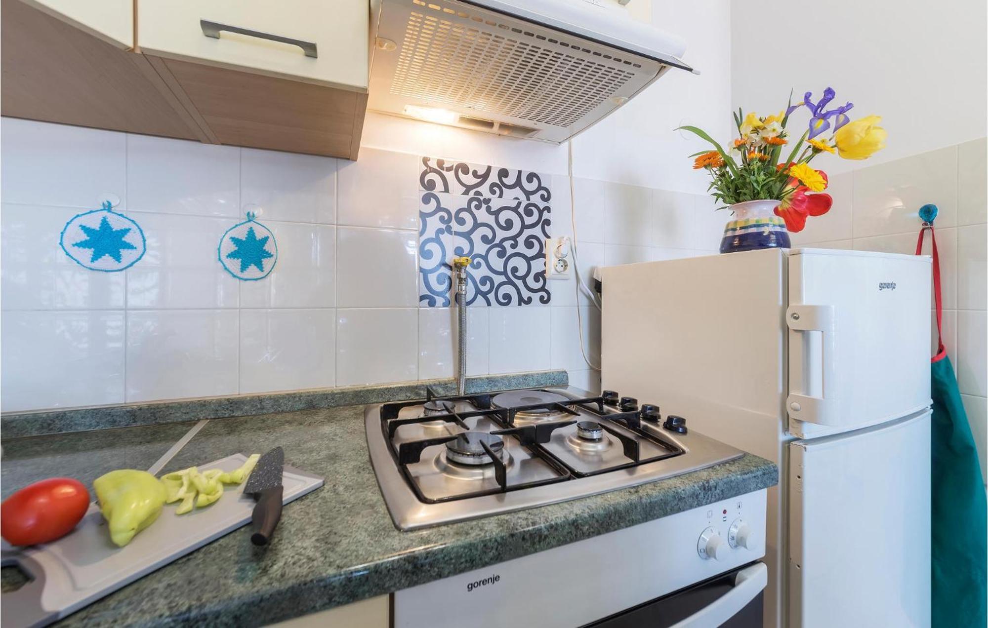 1 Bedroom Beautiful Apartment In PUY מראה חיצוני תמונה